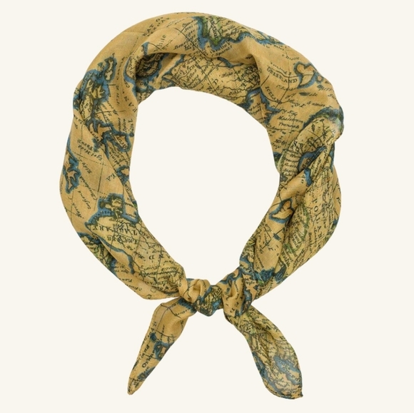 Astor Wallet and Scarf Set - Picture 6 of 10